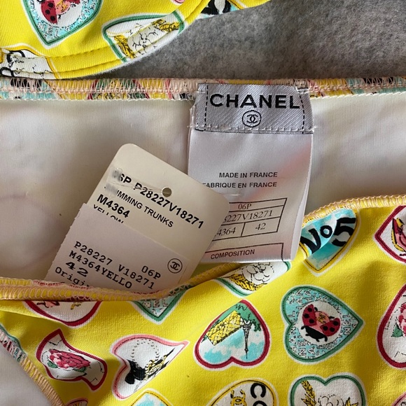 Vintage Chanel 2006 Valentine Coco Heart Bikini - Picture 5 of 6